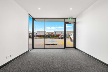 1/15 Priority Court Edinburgh North SA 5113 - Image 2
