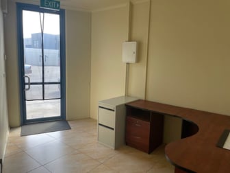 11/43-47 Riverside Avenue Werribee VIC 3030 - Image 2