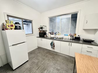 21 Davies Avenue Sunshine North VIC 3020 - Image 2