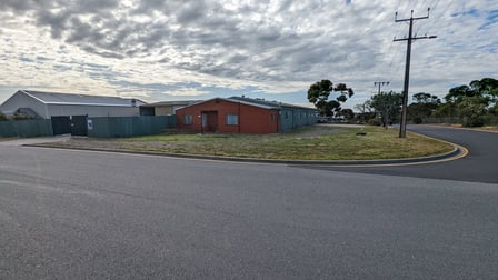 16 Krawarri Street Lonsdale SA 5160 - Image 1