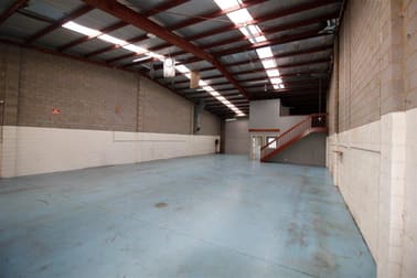 2/46 HOLLOWAY DRIVE Bayswater VIC 3153 - Image 2