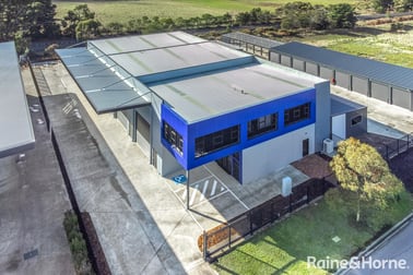 13 Meek Street New Gisborne VIC 3438 - Image 2