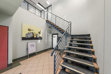 2a/14 Lionel Road Mount Waverley VIC 3149 - Image 2