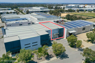 4/2 Tidal Way Bibra Lake WA 6163 - Image 1