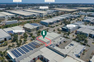 4/2 Tidal Way Bibra Lake WA 6163 - Image 2
