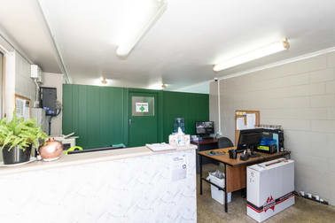 2/2 Jeffcoat Street West Mackay QLD 4740 - Image 2