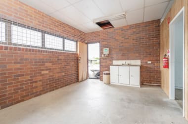 1/84 Grange Road Eastern Heights QLD 4305 - Image 3