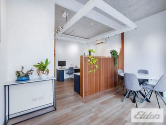 7/11 Wambool Street Bulimba QLD 4171 - Image 2