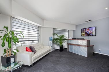 1/7 Prosper Crescent Burleigh Heads QLD 4220 - Image 2