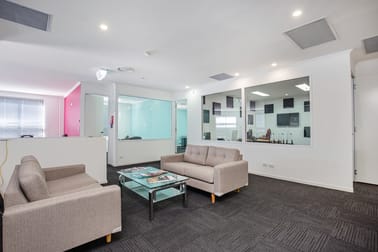 1/7 Prosper Crescent Burleigh Heads QLD 4220 - Image 3