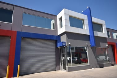 7/15 Thackray Road Port Melbourne VIC 3207 - Image 1