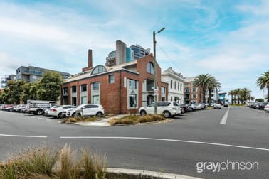 2/11 Beach Street Port Melbourne VIC 3207 - Image 1