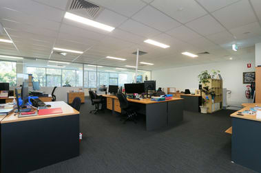3/8 Welshpool Road East Victoria Park WA 6101 - Image 2