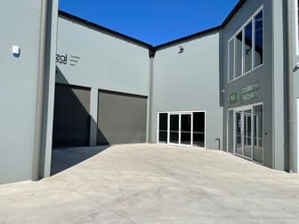 Unit 4/8 Beaconsfield Street Fyshwick ACT 2609 - Image 1