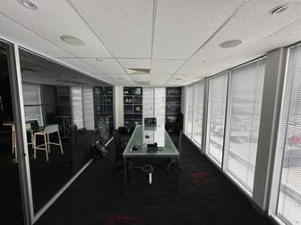Unit/Unit 3 / 5 Phillip Court Port Melbourne VIC 3207 - Image 2