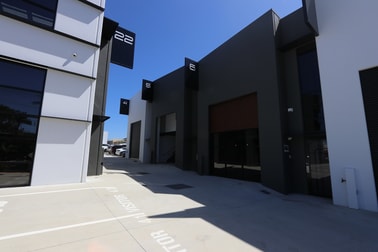 5/2 Case Street Southport QLD 4215 - Image 1