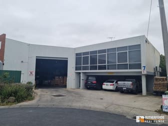 7 Sabre Crescent Tullamarine VIC 3043 - Image 1