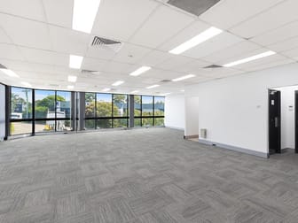 Unit 2/30-32 Artisan Road Seven Hills NSW 2147 - Image 2