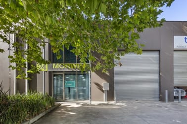 24 Rocklea Drive Port Melbourne VIC 3207 - Image 2