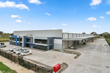 15 Volk Road Cranbourne West VIC 3977 - Image 2