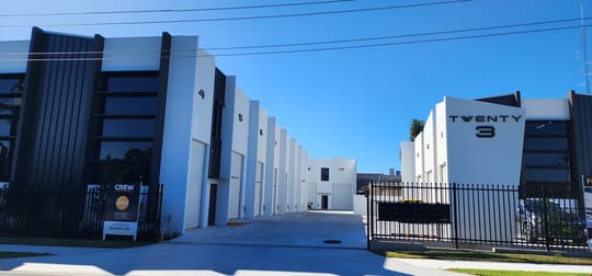 9/23 Margaret Street Southport QLD 4215 - Image 1