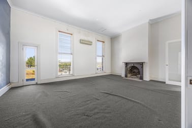 1/110 Lydiard Street North Ballarat Central VIC 3350 - Image 2