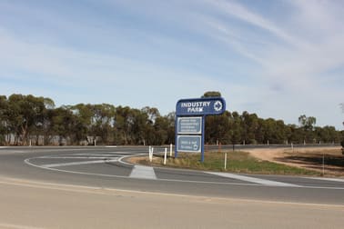 49 Airport Road Renmark SA 5341 - Image 3