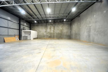 1/7 Roanoak Court East Bendigo VIC 3550 - Image 2