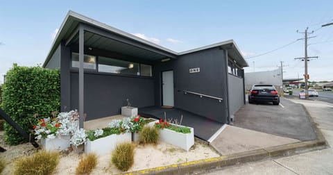 1 Pakington Street Geelong West VIC 3218 - Image 1