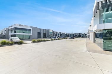 Lot 15 (Unit 32)/1 Bravo Loop Pakenham VIC 3810 - Image 2