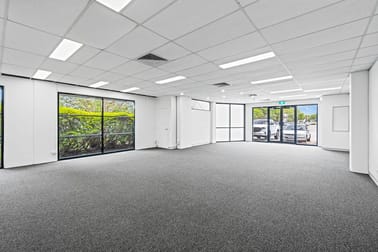 5/90 Fison Avenue Eagle Farm QLD 4009 - Image 2