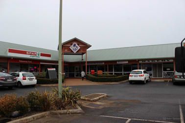 3a/462 West Street Kearneys Spring QLD 4350 - Image 2