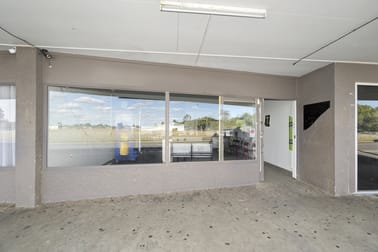 3/2 Novakoski Street Kepnock QLD 4670 - Image 2