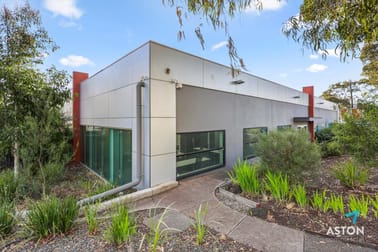 1/1 Hardner Road Mount Waverley VIC 3149 - Image 2