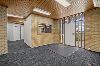 6 Barrow Place Queanbeyan East NSW 2620 - Image 3