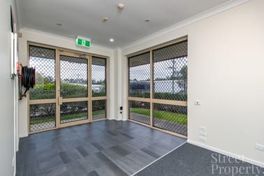 10 Ironbark Close Warabrook NSW 2304 - Image 2