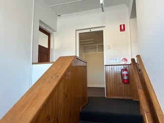 Suite 4/123 Bay Terrace Wynnum QLD 4178 - Image 2