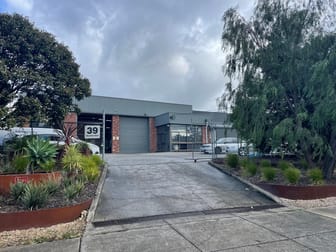 39 Holloway Drive Bayswater VIC 3153 - Image 2