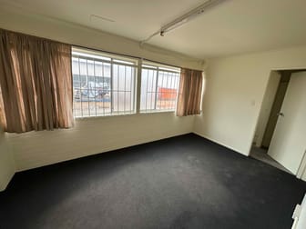 2/4 Commerce Avenue Warana QLD 4575 - Image 2