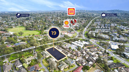 19 Cambridge Road Mooroolbark VIC 3138 - Image 1