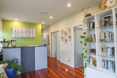 36 Seabeach Ave Mermaid Beach QLD 4218 - Image 2