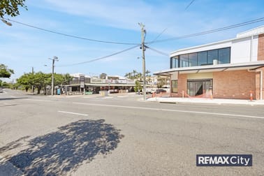 Click to view all images 191 Sir Fred Schonell Drive St Lucia QLD 4067 - Image 2