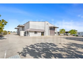 WHOLE OF PROPERTY/20 Capricorn Street Gracemere QLD 4702 - Image 1
