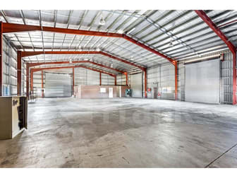 WHOLE OF PROPERTY/20 Capricorn Street Gracemere QLD 4702 - Image 2