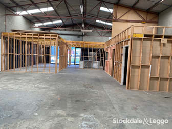 33 Chickerell Street Morwell VIC 3840 - Image 2