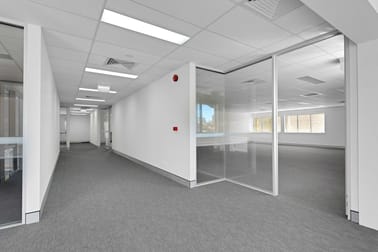 Level 1/Level 1 150 Horton Parade Maroochydore QLD 4558 - Image 3