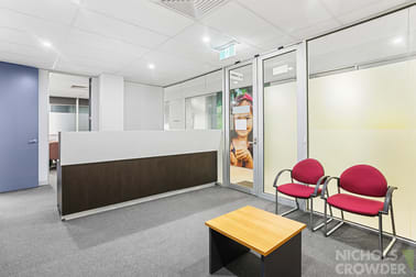 4/315 Main Street Mornington VIC 3931 - Image 3