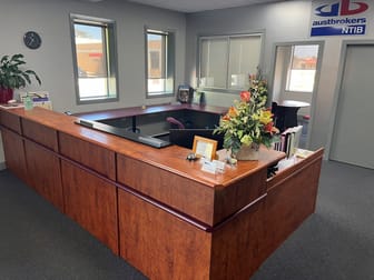 Suite 1/215 Beardy Street Armidale NSW 2350 - Image 2