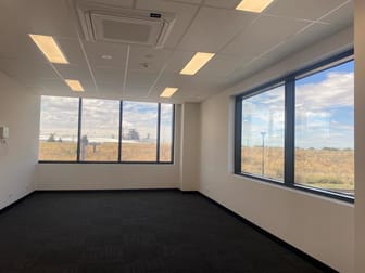 Click to view all images 1510 Pascoe Vale Road Coolaroo VIC 3048 - Image 3