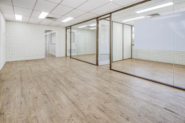 2/6 Qualtrough Street Woolloongabba QLD 4102 - Image 2